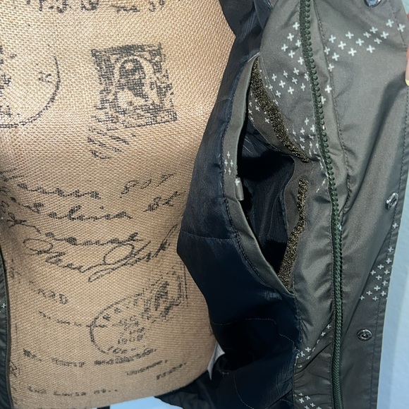 NIKE SB ASSISTANT CAMO SNOWBOARD OUTDOOR JACKET - Picture 8 of 11